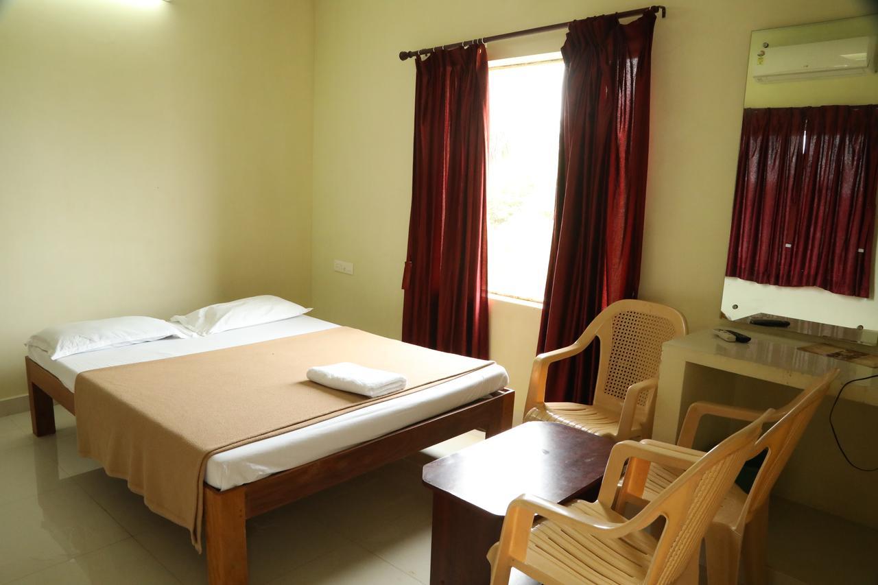 Ganesh Residency Hotel Pondicherry Exterior photo